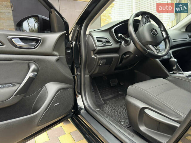 Черный Рено Меган, объемом двигателя 1.46 л и пробегом 178 тыс. км за 12600 $, фото 29 на Automoto.ua