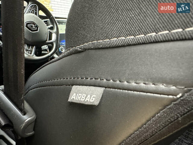 Черный Рено Меган, объемом двигателя 1.46 л и пробегом 178 тыс. км за 13299 $, фото 30 на Automoto.ua