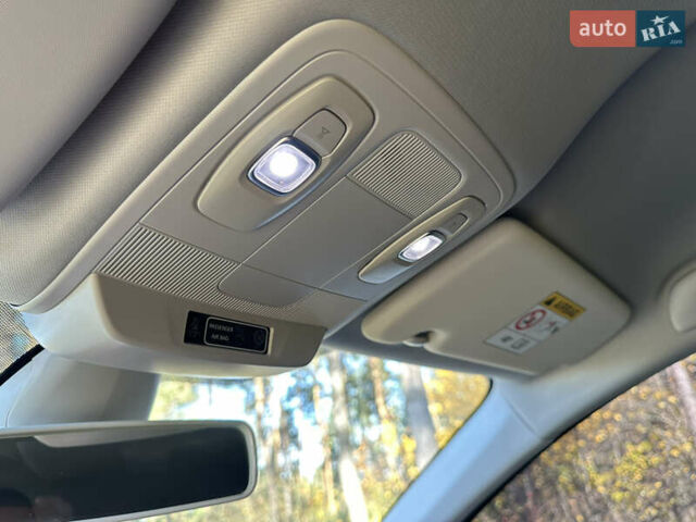 Чорний Рено Меган, об'ємом двигуна 1.46 л та пробігом 178 тис. км за 12700 $, фото 41 на Automoto.ua