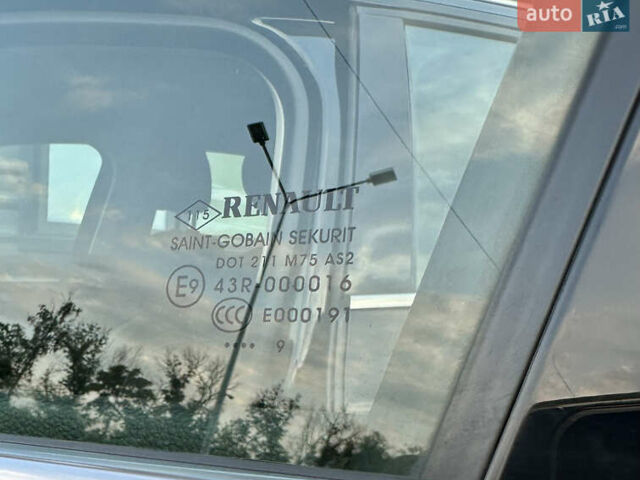 Чорний Рено Меган, об'ємом двигуна 1.5 л та пробігом 165 тис. км за 14499 $, фото 55 на Automoto.ua
