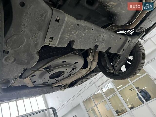 Черный Рено Меган, объемом двигателя 1.46 л и пробегом 199 тыс. км за 16600 $, фото 113 на Automoto.ua
