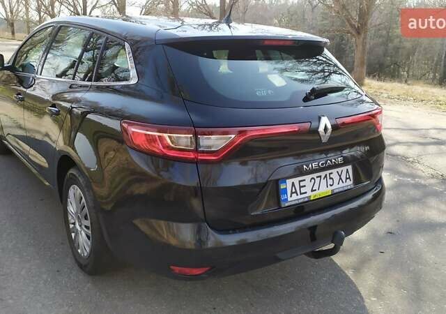 Черный Рено Меган, объемом двигателя 1.39 л и пробегом 142 тыс. км за 12650 $, фото 7 на Automoto.ua