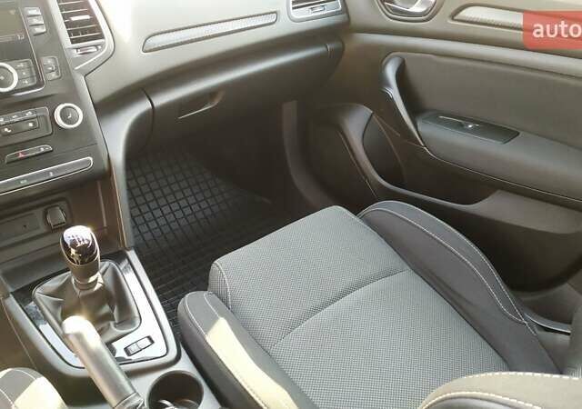 Черный Рено Меган, объемом двигателя 1.39 л и пробегом 142 тыс. км за 12650 $, фото 24 на Automoto.ua