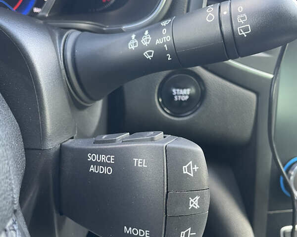 Чорний Рено Меган, об'ємом двигуна 1.46 л та пробігом 186 тис. км за 16600 $, фото 26 на Automoto.ua