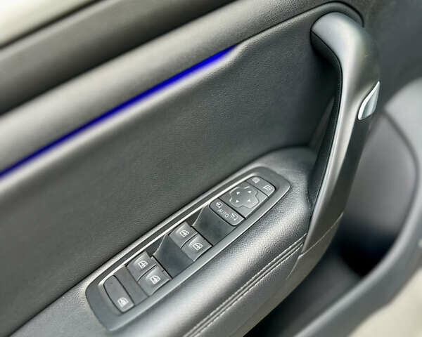 Чорний Рено Меган, об'ємом двигуна 1.5 л та пробігом 165 тис. км за 14499 $, фото 24 на Automoto.ua