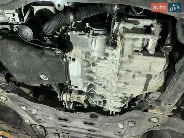 Черный Рено Меган, объемом двигателя 1.46 л и пробегом 199 тыс. км за 16600 $, фото 117 на Automoto.ua