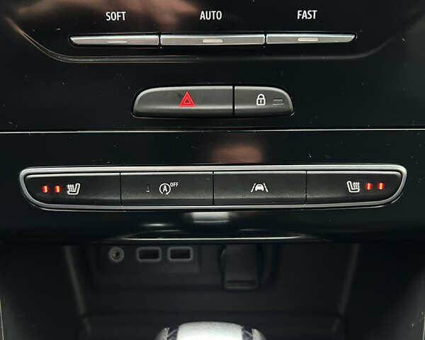 Чорний Рено Меган, об'ємом двигуна 1.5 л та пробігом 195 тис. км за 17700 $, фото 16 на Automoto.ua