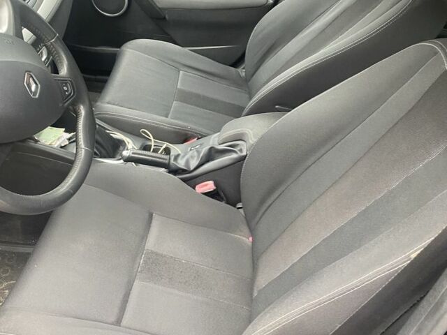 Фіолетовий Рено Меган, об'ємом двигуна 1.6 л та пробігом 231 тис. км за 4999 $, фото 2 на Automoto.ua