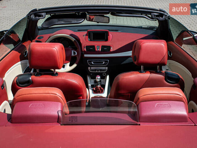 Рено Меган 2012 в Львове на Automoto.ua Фиолетовый Рено Меган, объемом двигателя 0 л и пробегом 167 тыс. км за 9000 $, фото 23 на Automoto.ua