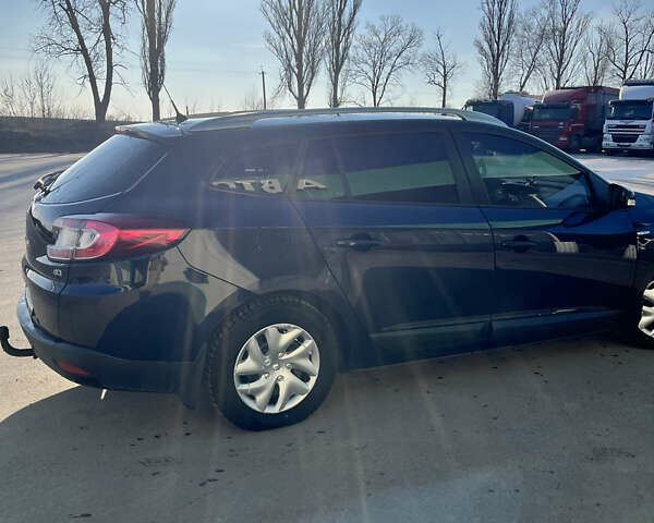 Фиолетовый Рено Меган, объемом двигателя 1.46 л и пробегом 278 тыс. км за 6900 $, фото 3 на Automoto.ua