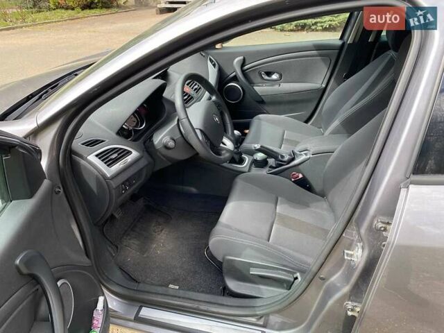 Коричневий Рено Меган, об'ємом двигуна 1.6 л та пробігом 240 тис. км за 6200 $, фото 12 на Automoto.ua