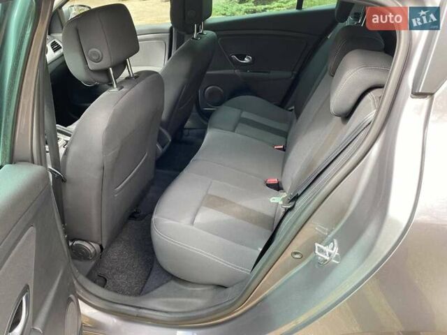 Коричневий Рено Меган, об'ємом двигуна 1.6 л та пробігом 240 тис. км за 6200 $, фото 15 на Automoto.ua