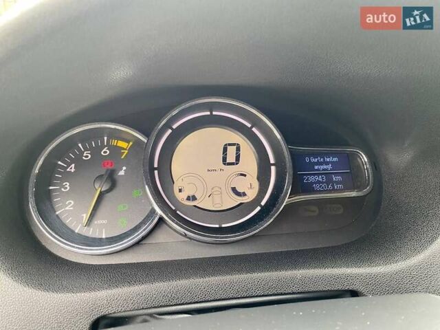 Коричневий Рено Меган, об'ємом двигуна 1.6 л та пробігом 240 тис. км за 6200 $, фото 16 на Automoto.ua