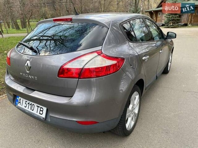 Коричневий Рено Меган, об'ємом двигуна 1.6 л та пробігом 240 тис. км за 6200 $, фото 7 на Automoto.ua