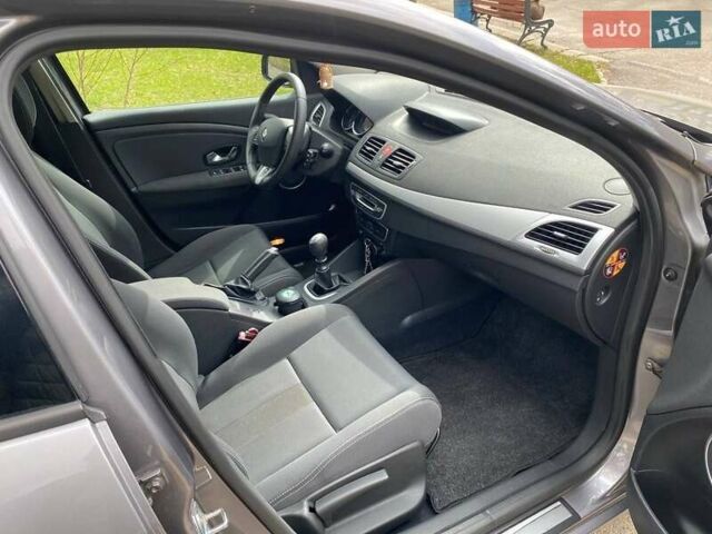 Коричневий Рено Меган, об'ємом двигуна 1.6 л та пробігом 240 тис. км за 6200 $, фото 13 на Automoto.ua