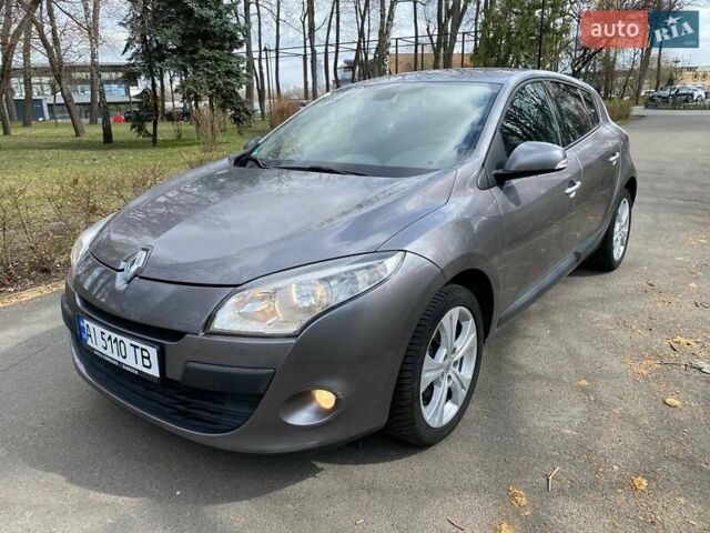 Коричневий Рено Меган, об'ємом двигуна 1.6 л та пробігом 240 тис. км за 6200 $, фото 1 на Automoto.ua