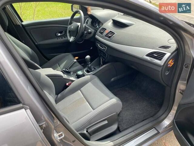 Коричневий Рено Меган, об'ємом двигуна 1.6 л та пробігом 240 тис. км за 6200 $, фото 11 на Automoto.ua