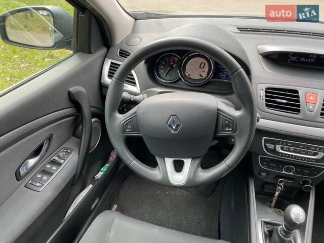 Коричневий Рено Меган, об'ємом двигуна 1.6 л та пробігом 240 тис. км за 6200 $, фото 18 на Automoto.ua