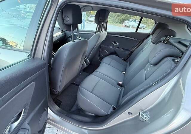 Рено Меган 2009 в Львове на Automoto.ua Коричневый Рено Меган, объемом двигателя 1.5 л и пробегом 271 тыс. км за 6300 $, фото 23 на Automoto.ua