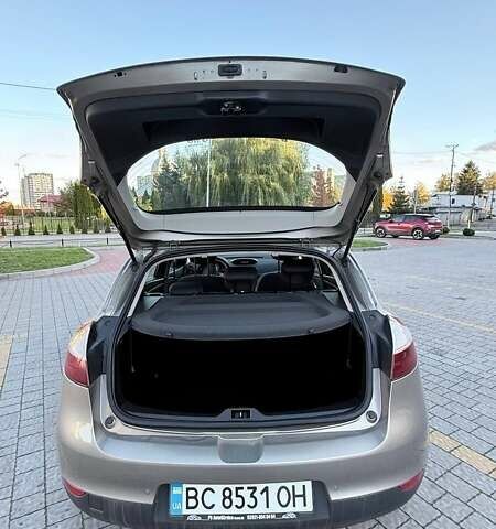 Рено Меган 2009 в Львове на Automoto.ua Коричневый Рено Меган, объемом двигателя 1.5 л и пробегом 271 тыс. км за 6300 $, фото 25 на Automoto.ua