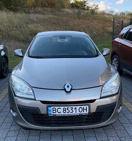 Рено Меган 2009 в Львове на Automoto.ua Коричневый Рено Меган, объемом двигателя 1.5 л и пробегом 271 тыс. км за 6300 $, фото 2 на Automoto.ua