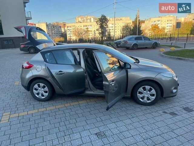 Рено Меган 2009 в Львове на Automoto.ua Коричневый Рено Меган, объемом двигателя 1.5 л и пробегом 271 тыс. км за 6300 $, фото 16 на Automoto.ua