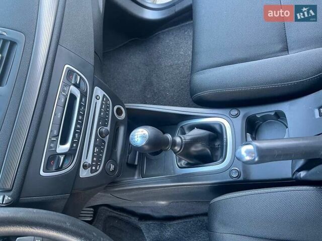 Рено Меган 2009 в Львове на Automoto.ua Коричневый Рено Меган, объемом двигателя 1.5 л и пробегом 271 тыс. км за 6300 $, фото 28 на Automoto.ua