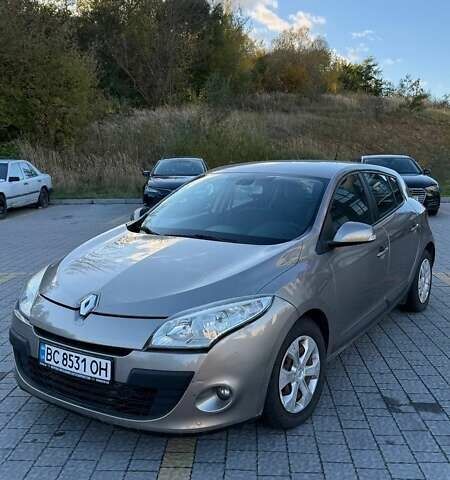 Рено Меган 2009 в Львове на Automoto.ua Коричневый Рено Меган, объемом двигателя 1.5 л и пробегом 271 тыс. км за 6300 $, фото 3 на Automoto.ua