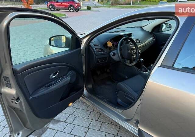 Рено Меган 2009 в Львове на Automoto.ua Коричневый Рено Меган, объемом двигателя 1.5 л и пробегом 271 тыс. км за 6300 $, фото 19 на Automoto.ua