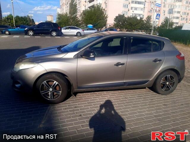 Коричневый Рено Меган, объемом двигателя 1.6 л и пробегом 296 тыс. км за 4800 $, фото 2 на Automoto.ua