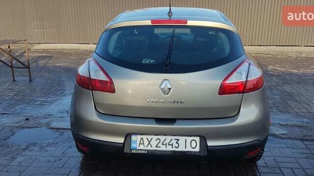 Коричневый Рено Меган, объемом двигателя 1.6 л и пробегом 260 тыс. км за 4800 $, фото 6 на Automoto.ua