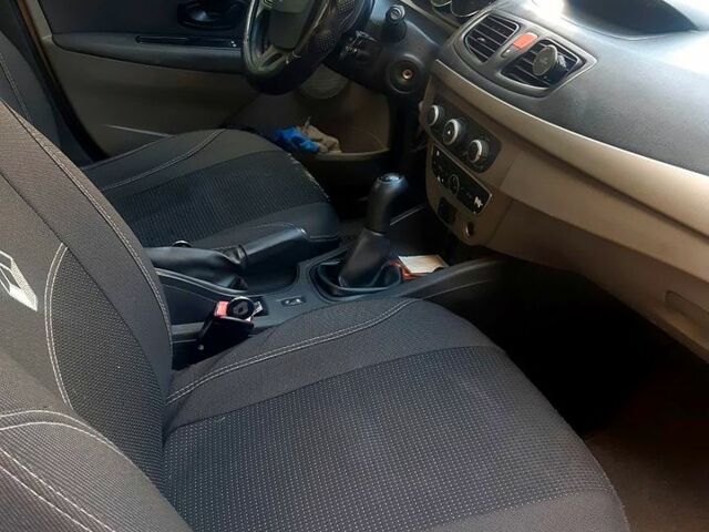 Коричневый Рено Меган, объемом двигателя 1.6 л и пробегом 296 тыс. км за 4800 $, фото 5 на Automoto.ua