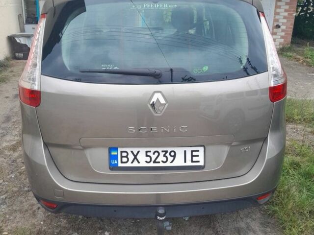 Рено Меган 2010 в Славуте на Automoto.ua Коричневый Рено Меган, объемом двигателя 1.5 л и пробегом 270 тыс. км за 7450 $, фото 3 на Automoto.ua