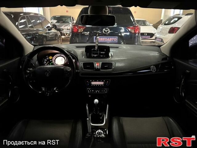 Коричневый Рено Меган, объемом двигателя 1.9 л и пробегом 270 тыс. км за 6500 $, фото 10 на Automoto.ua