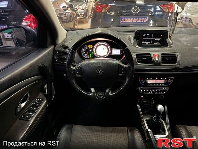 Коричневый Рено Меган, объемом двигателя 1.9 л и пробегом 270 тыс. км за 6500 $, фото 11 на Automoto.ua