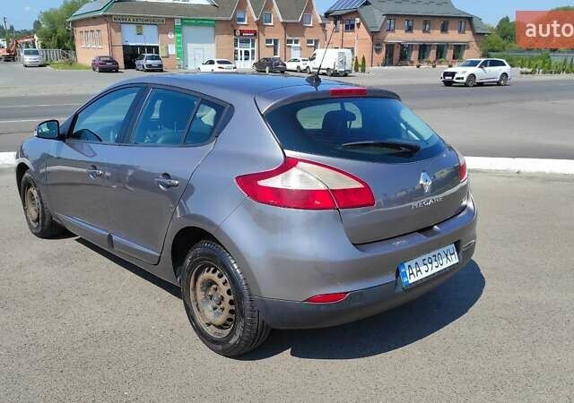 Рено Меган 2012 в Луцке на Automoto.ua Коричневый Рено Меган, объемом двигателя 1.46 л и пробегом 280 тыс. км за 8000 $, фото 3 на Automoto.ua