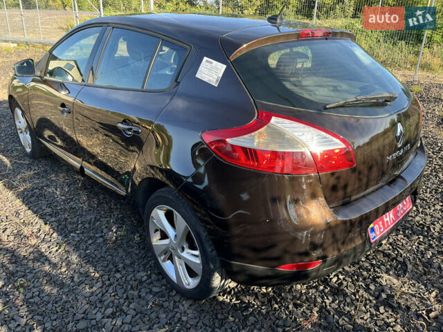 Коричневий Рено Меган, об'ємом двигуна 1.46 л та пробігом 200 тис. км за 7200 $, фото 4 на Automoto.ua
