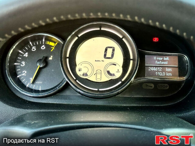 Рено Меган 2013 в Днепре (Днепропетровске) на Automoto.ua Коричневый Рено Меган, объемом двигателя 1.6 л и пробегом 244 тыс. км за 8500 $, фото 12 на Automoto.ua