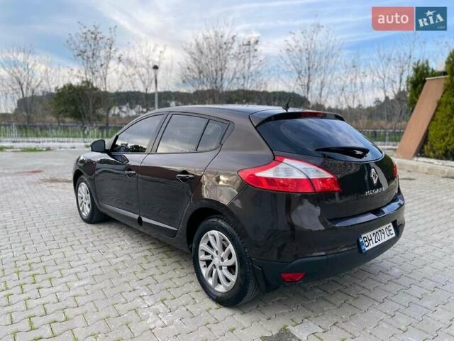Коричневий Рено Меган, об'ємом двигуна 1.5 л та пробігом 186 тис. км за 8200 $, фото 17 на Automoto.ua