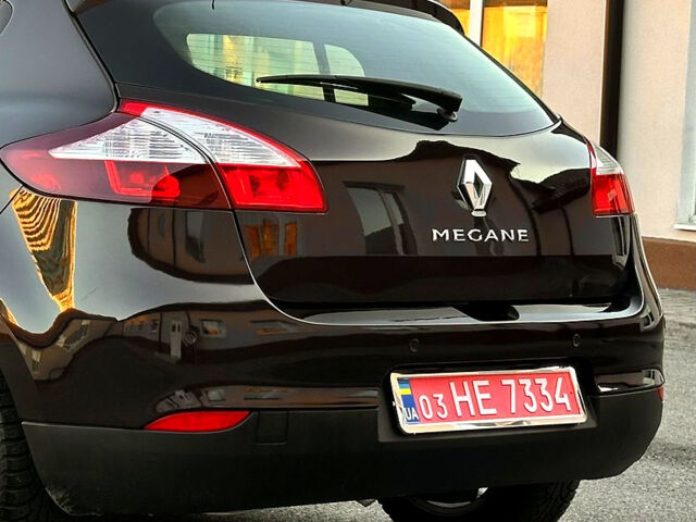 Рено Меган 2013 в Днепре (Днепропетровске) на Automoto.ua Коричневый Рено Меган, объемом двигателя 1.6 л и пробегом 244 тыс. км за 8500 $, фото 7 на Automoto.ua