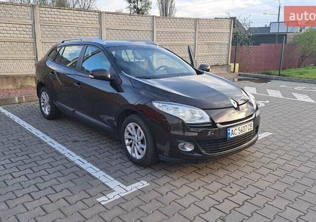 Коричневый Рено Меган, объемом двигателя 1.5 л и пробегом 209 тыс. км за 8900 $, фото 4 на Automoto.ua