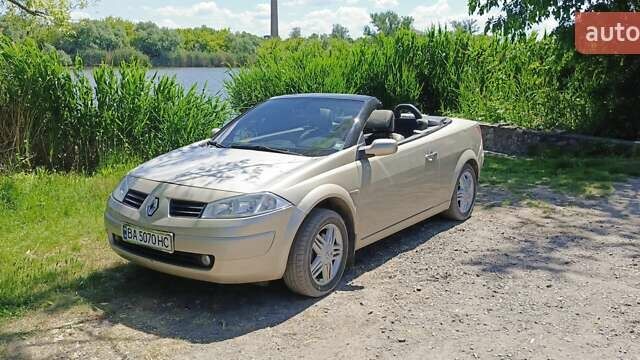 Коричневий Рено Меган, об'ємом двигуна 1.6 л та пробігом 300 тис. км за 5000 $, фото 1 на Automoto.ua
