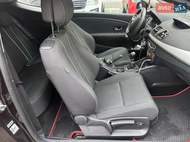 Коричневий Рено Меган, об'ємом двигуна 1.6 л та пробігом 166 тис. км за 6400 $, фото 7 на Automoto.ua