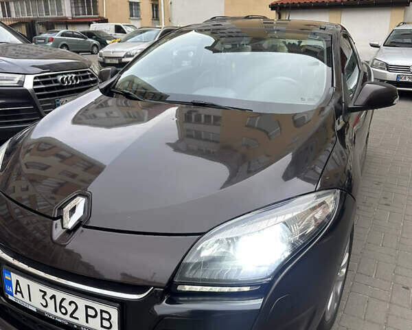 Коричневий Рено Меган, об'ємом двигуна 1.6 л та пробігом 166 тис. км за 6400 $, фото 1 на Automoto.ua