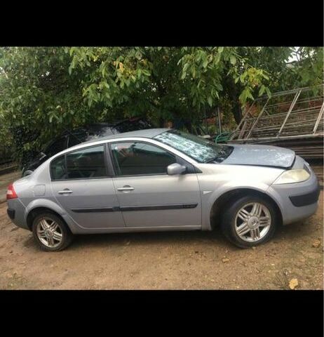 Коричневый Рено Меган, объемом двигателя 1.6 л и пробегом 150 тыс. км за 1950 $, фото 3 на Automoto.ua