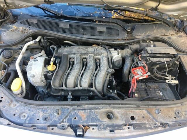 Коричневый Рено Меган, объемом двигателя 1.6 л и пробегом 150 тыс. км за 2000 $, фото 2 на Automoto.ua