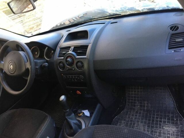 Коричневый Рено Меган, объемом двигателя 1.6 л и пробегом 150 тыс. км за 1950 $, фото 8 на Automoto.ua