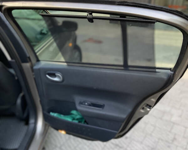 Коричневый Рено Меган, объемом двигателя 1.6 л и пробегом 271 тыс. км за 5500 $, фото 5 на Automoto.ua