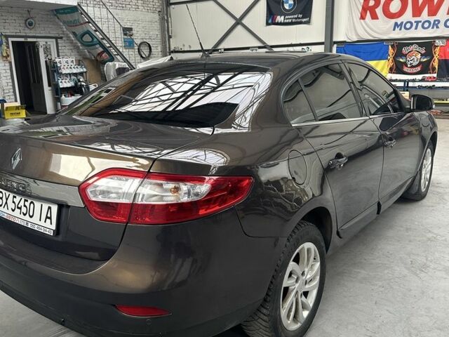 Коричневый Рено Меган, объемом двигателя 1.5 л и пробегом 167 тыс. км за 8800 $, фото 6 на Automoto.ua