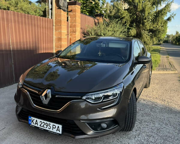 Коричневий Рено Меган, об'ємом двигуна 1.46 л та пробігом 166 тис. км за 13700 $, фото 7 на Automoto.ua